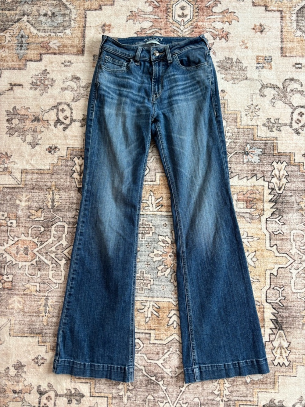 Ariat Women's Flared Jeans in Medium Blue Wash
